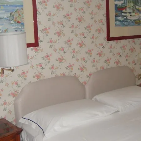 Hotel Eden